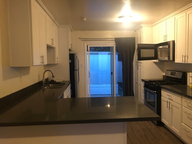 Kitchen1 - 40853 High St