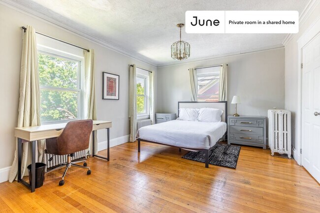 Building Photo - Room in Shared 9 bed/2 bath home in Brighton