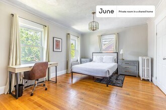 Building Photo - Room in Shared 9 bed/2 bath home in Brighton