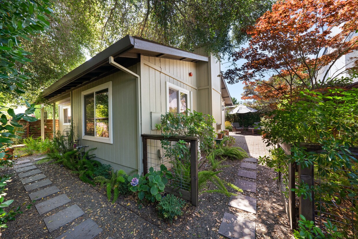 627 Prince Ave, Healdsburg, CA 95448 House Rental in Healdsburg, CA