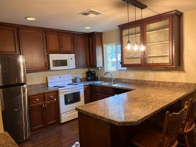 Foto del edificio - 22361 Ridge Rd