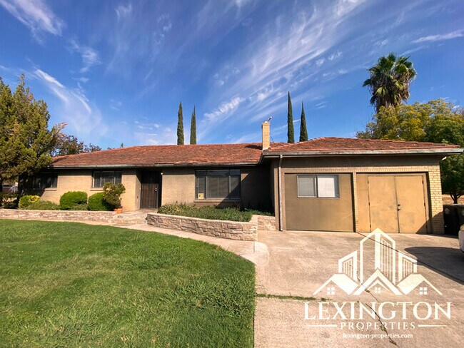 Building Photo - Exquisite, 4BD/2BA, Single-family Home in ...