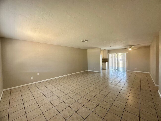 Foto del edificio - 4946 Viceroy Ct