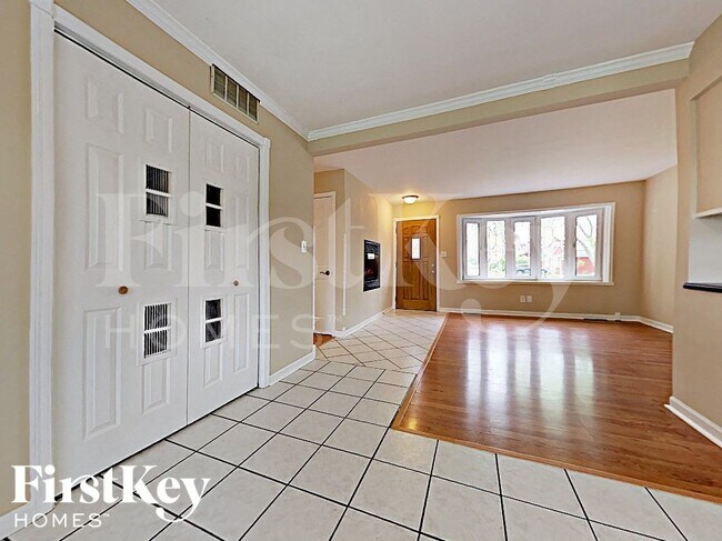 Foto del edificio - 786 N Shore Dr