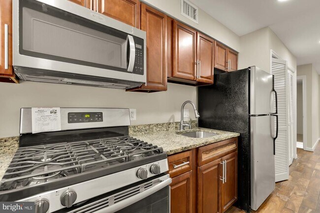 Foto del edificio - 4131 Hunt Pl NE