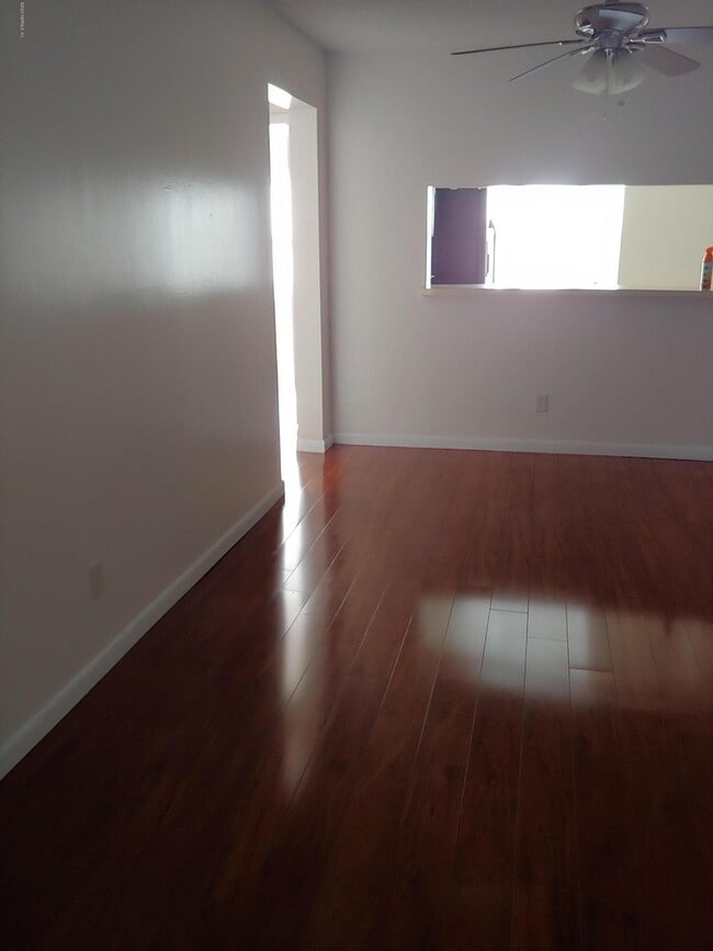 Building Photo - 5615 San Juan Ave