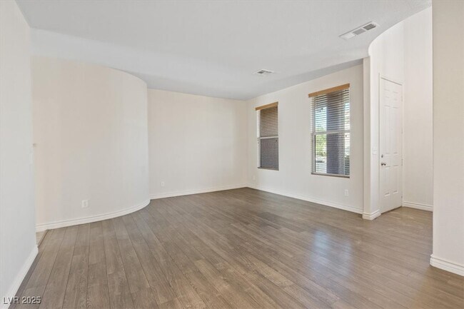 Building Photo - 227 Palmarosa St
