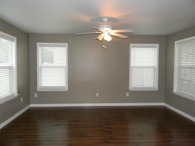 Building Photo - 320 Hiawassee Dr
