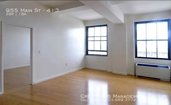 Foto del edificio - 955 E Main St