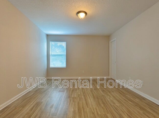 Building Photo - 7863 Playschool Ln