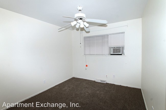 Foto del edificio - 4444 Brenton Ave