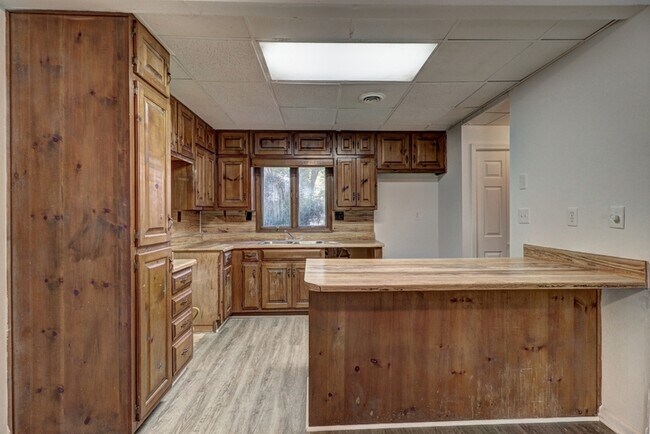 Foto del edificio - 1562 Circlestone Dr