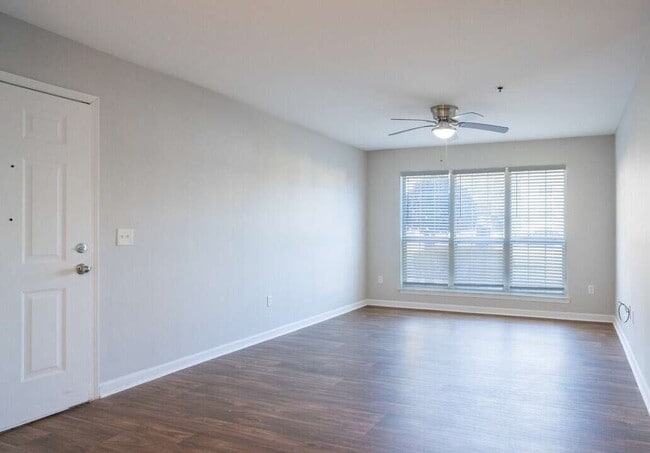 Building Photo - Riverwood Park Apartments