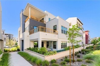 Building Photo - 120 Yugen