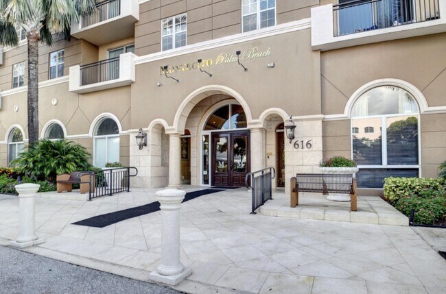 Foto del edificio - 616 Clearwater Park Rd