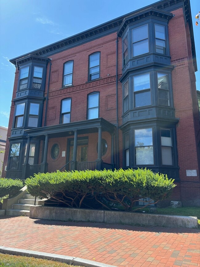 Photo - 48 State St Apartment