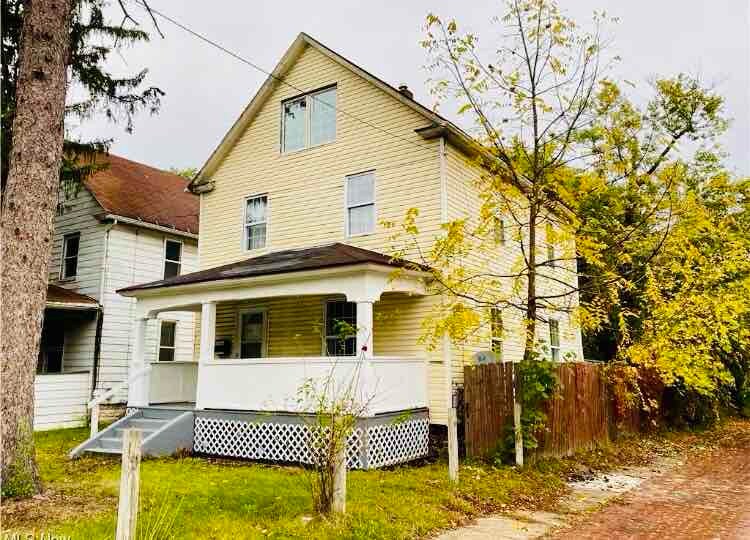 559 Dayton St Akron, OH 44310 – photo 3