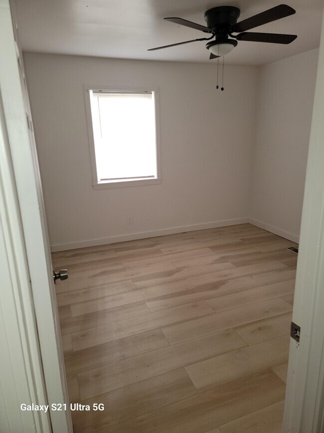 Building Photo - 940 Reaves St