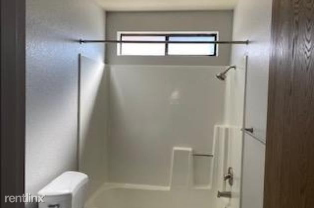 Building Photo - 3 br, 2 bath House - 1243 W 12th Pl