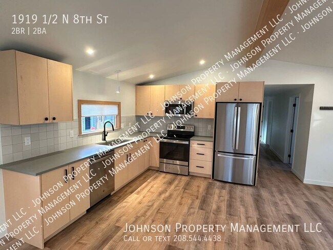 Building Photo - Wonderfully remodeled in the heart of the ...