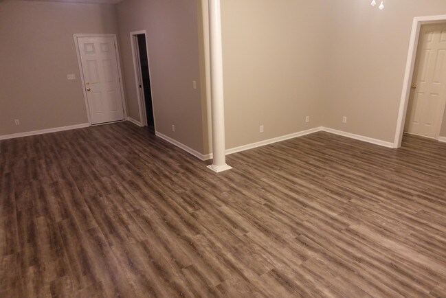 Building Photo - 6790 Canter Trail