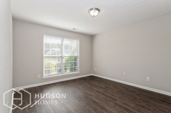 Building Photo - AVAILABLE NOW! - 2026 Gates Ct, McDonough,...