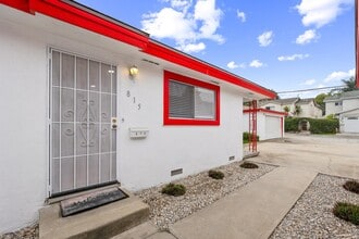 Building Photo - 809 Madrid Ave