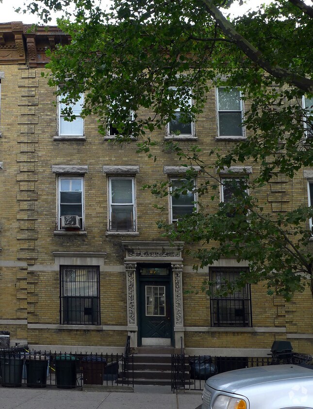 Building Photo - 871 Knickerbocker Ave