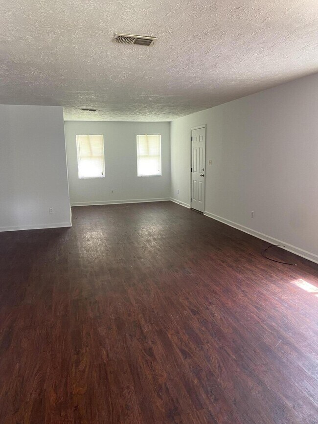 Foto del edificio - 1552 Goshen Rd