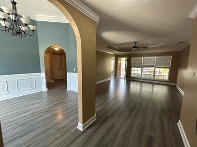 Building Photo - 510 Wyckfield Way