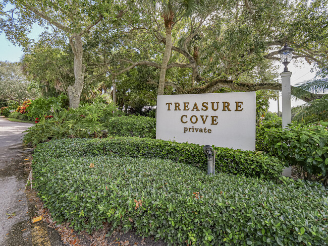 Foto del edificio - 1405 Treasure Cove Ln