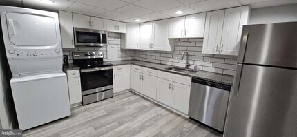 Building Photo - 4312 Forest Ln
