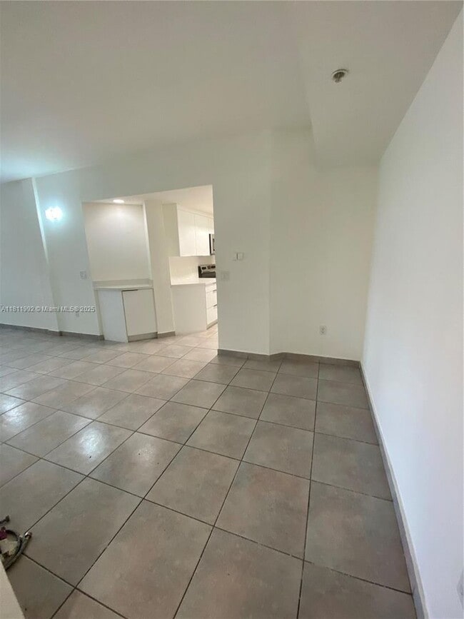 Foto del edificio - 17455 NW 75th Pl