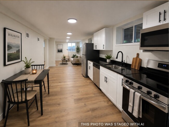 Building Photo - 20 Poirier Pl