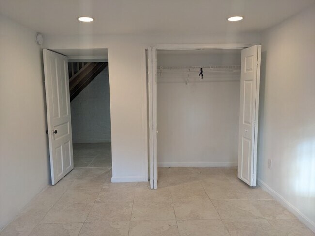 Foto del edificio - 244 12th St SE