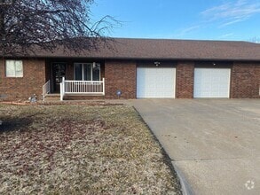 Building Photo - 523 W Jewell St