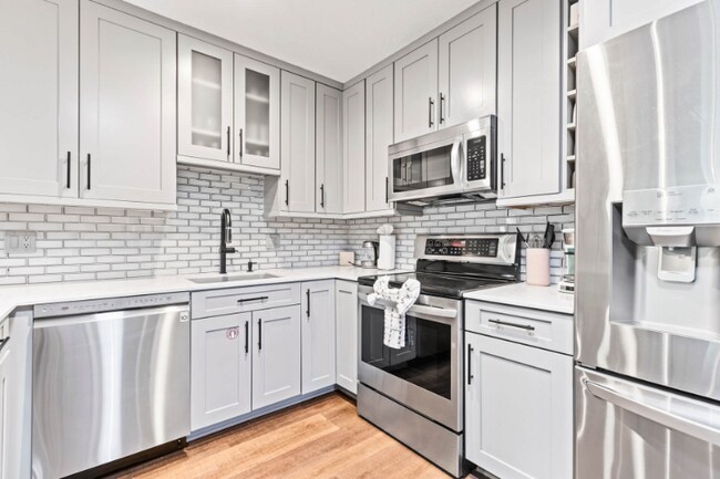 Foto del edificio - 2255 Sidewinder Dr