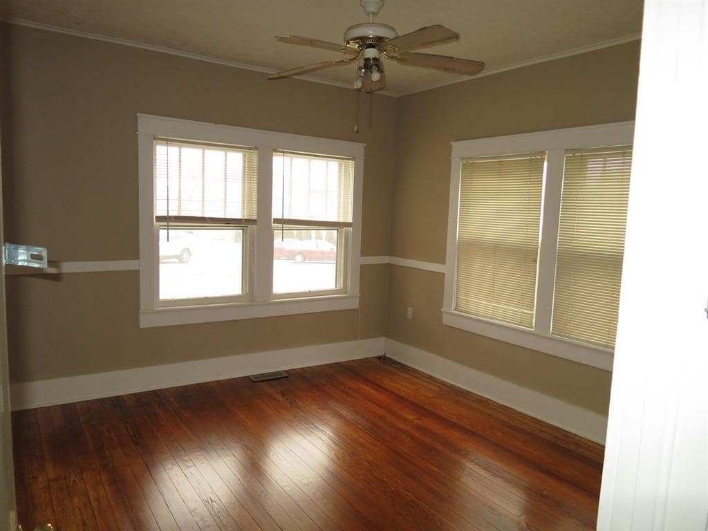 Building Photo - 1048 Elm St