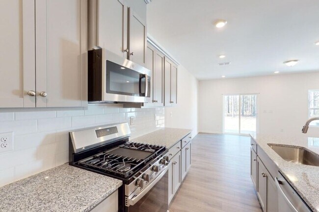 Foto del edificio - Charming 3BR Townhome in Monroe