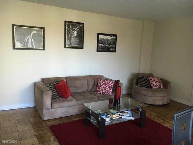 Building Photo - 2 br, 2 bath - 78 Oak St