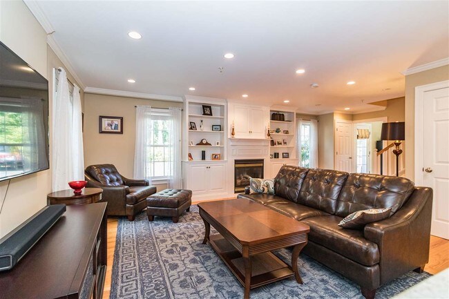 Building Photo - 122 Mill Pond Way