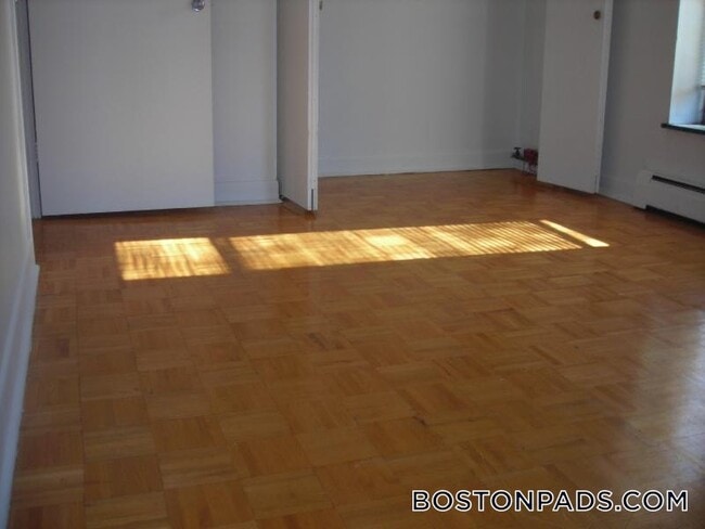 Foto del edificio - 524 Putnam Ave