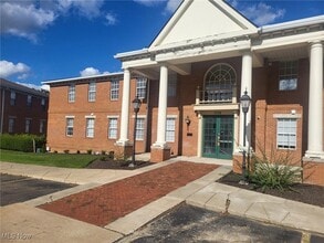 Building Photo - 1765 Merriman Rd