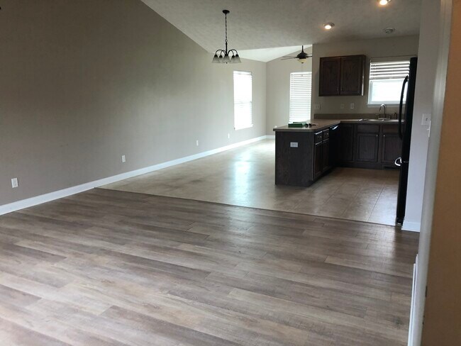 Foto del edificio - 6593 Majestic Dr