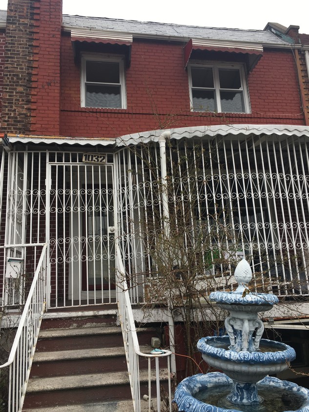 Primary Photo - 1032 Wheeler Ave