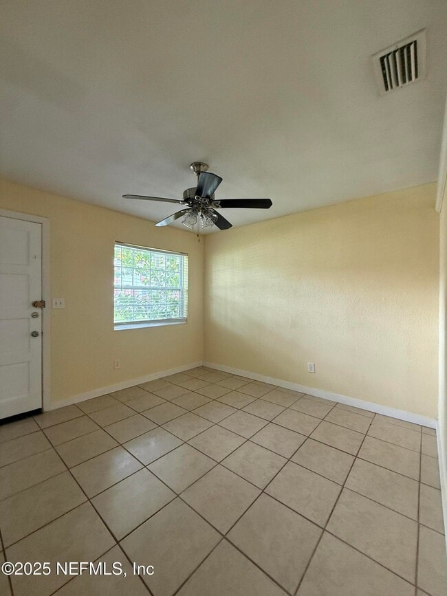Building Photo - 3043 Belden St