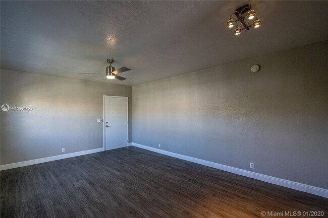 Building Photo - 1348 Drexel Ave