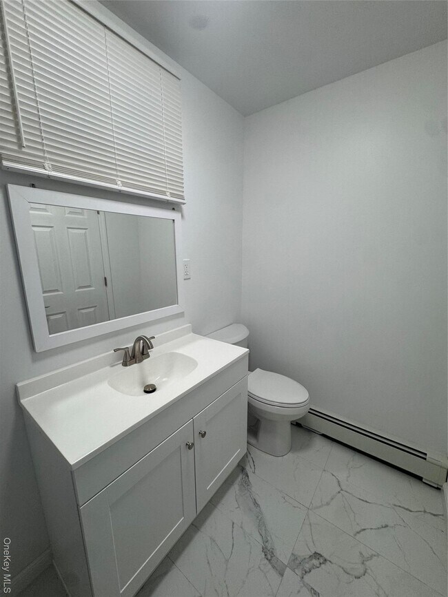 Foto del edificio - 516 Morris Park Ave