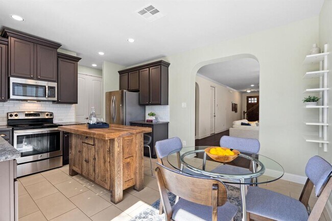Foto del edificio - 11205 Zimmerman Ln