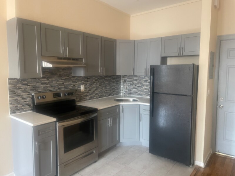 706 Hinsdale St, Brooklyn, NY 11207 Room for Rent in Brooklyn, NY